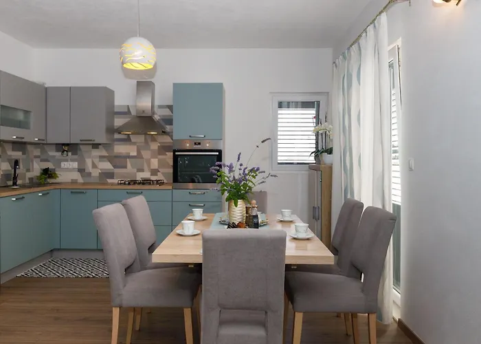 Blue * Макарська