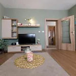 Blue * マカルスカ