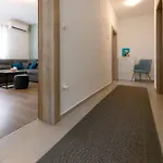 Blue マカルスカ